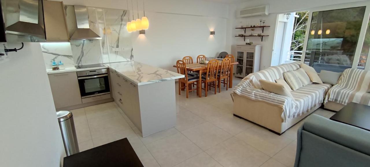 Atlas By Sea Apartment لوتراكي المظهر الخارجي الصورة