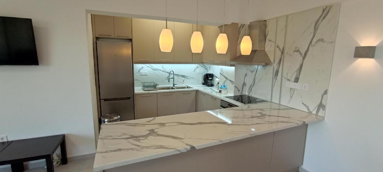 Atlas By Sea Apartment لوتراكي المظهر الخارجي الصورة